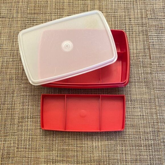 Vintage Tupperware Tuppercraft Red Divided Stow N Go Tackle Craft Sewing Box Lid - Picture 1 of 12